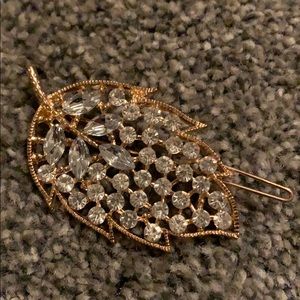Leaf hair pin gold with diamond stone rocks